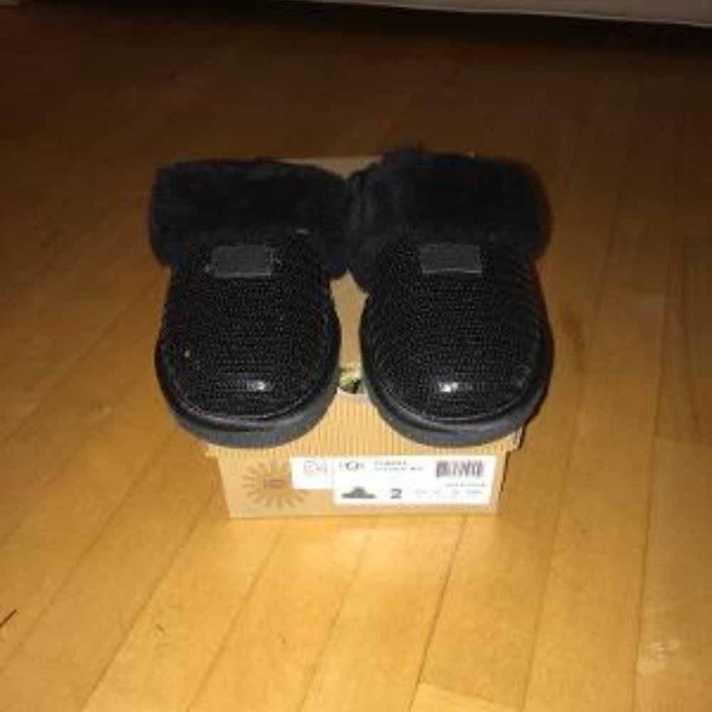 Ugg Kids Dazzle Slides Black (Authentic) Sz 2